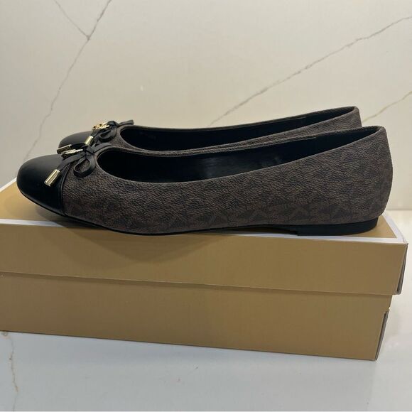 Michael Kors Ballet Flats with Gold Accents NWT - Picture 8 of 9